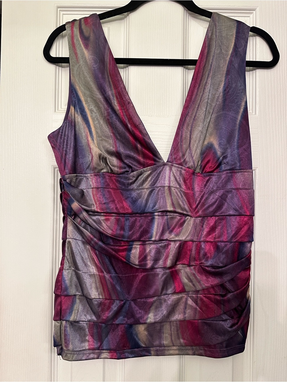 Grass collection Shimmering V-Neck Tank in Plum and Silver